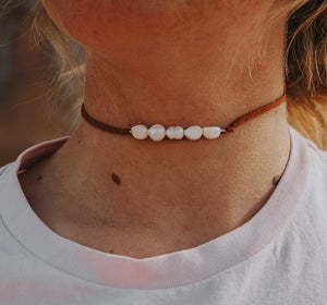 Pearl choker